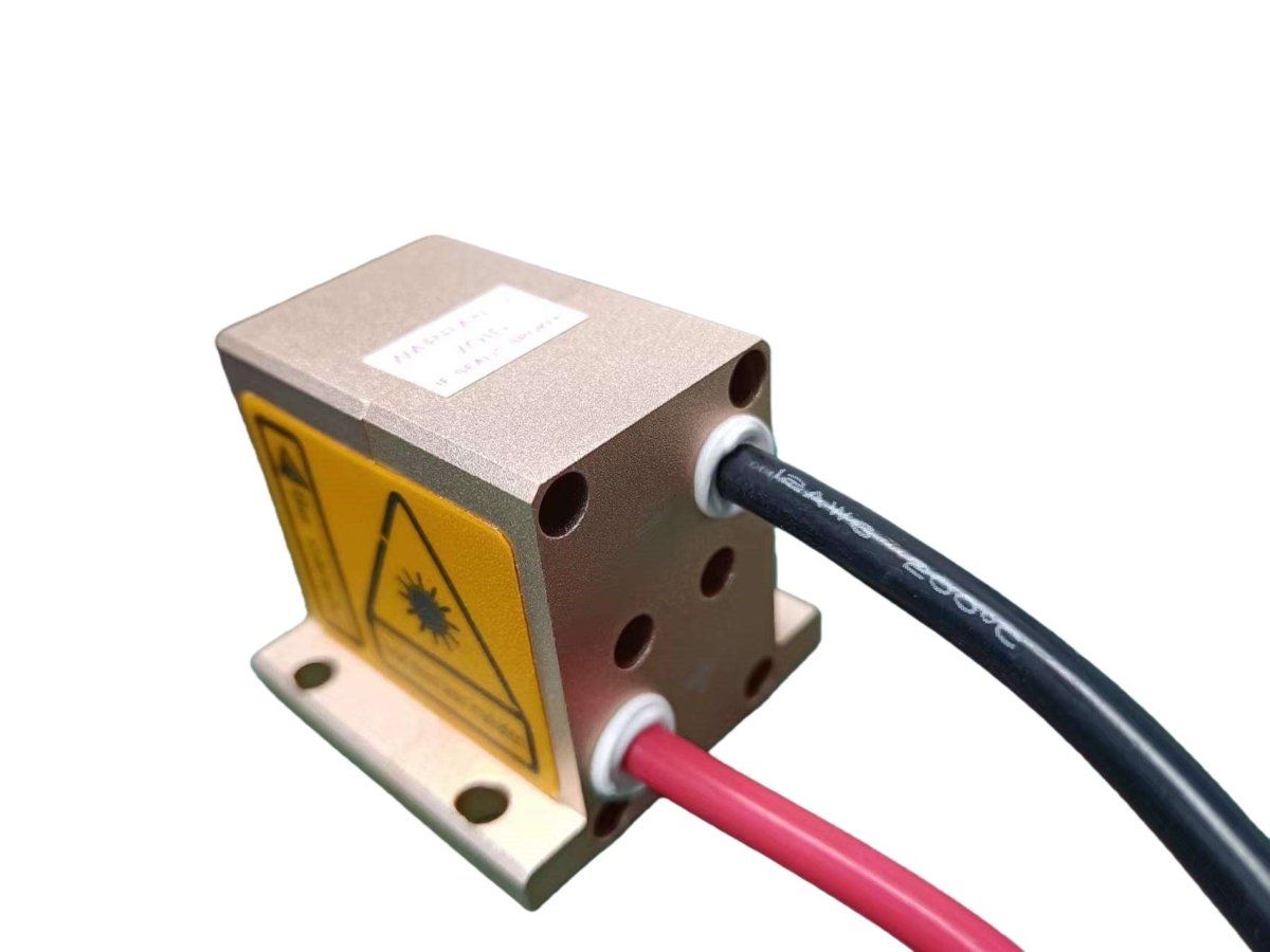 High Power 10 - Bar 500W Wavelength Powerful Laser 808nm Power Module Diode Laser ODM OEM