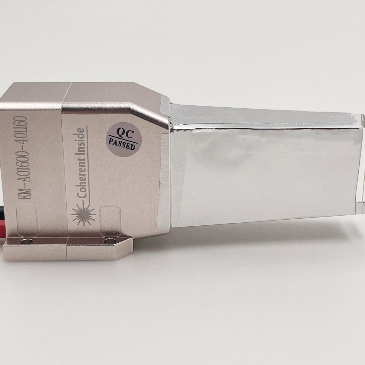 New HG Diode Laser Custom 808nm 755nm 1064nm 1600W 16bars High - Accuracy Hair Removal Hand Piece Replacement OEM ODM Real Factory