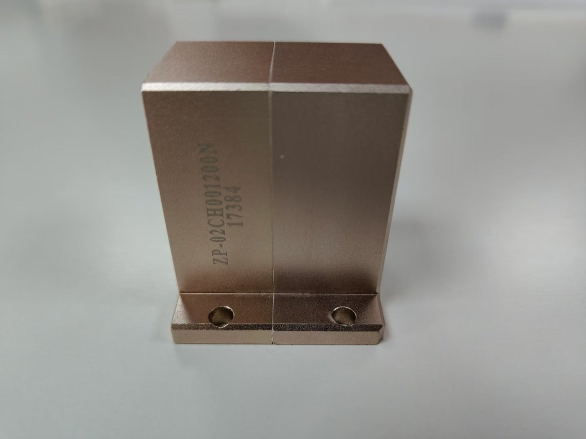 American Coherent Chip Real Factory Diode Laser High - Accuracy Custom 808nm 755nm 1064nm 1600W 16bars New Hair Removal Handle ODM