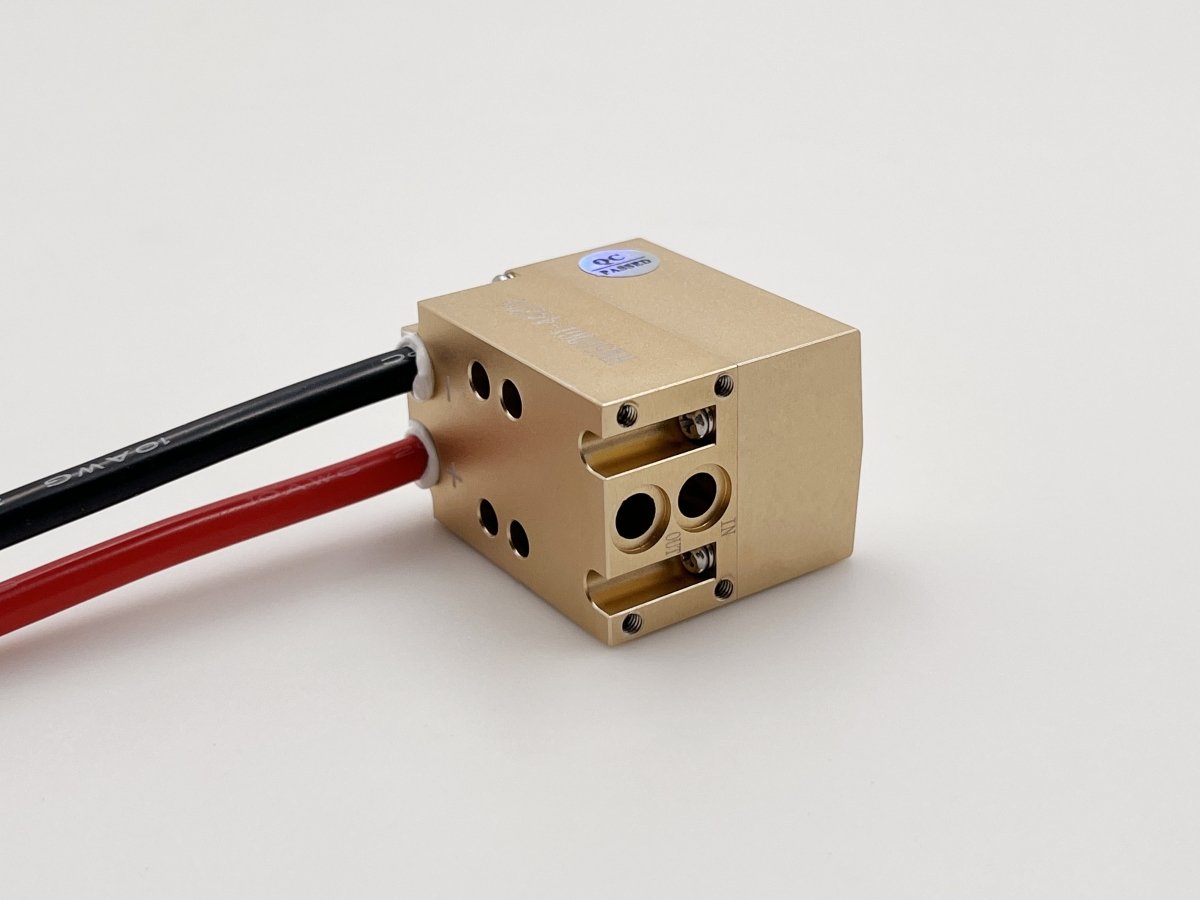 Coherent USA 2000W Diode Laser Stack 100W Per Bar with Triple Wavelengths for Handle Piece Repair 20 Bars 12V Peak Reverse Volta